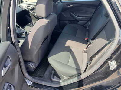 2016 Ford Focus, $6900. Photo 10