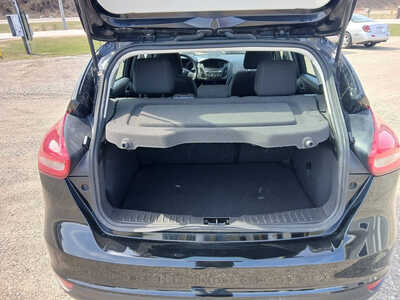 2016 Ford Focus, $6900. Photo 11
