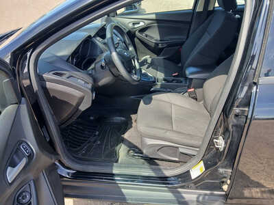 2016 Ford Focus, $6900. Photo 9