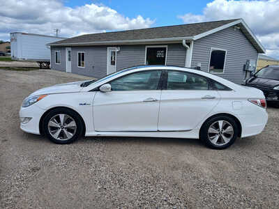 2012 Hyundai Sonata, $6900. Photo 2