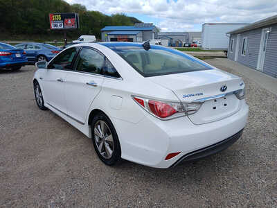 2012 Hyundai Sonata, $6900. Photo 3