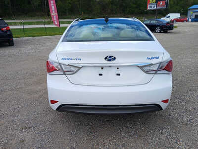 2012 Hyundai Sonata, $6900. Photo 4