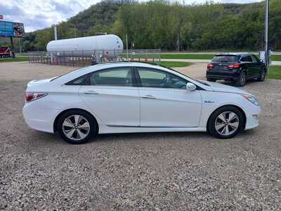 2012 Hyundai Sonata, $6900. Photo 6