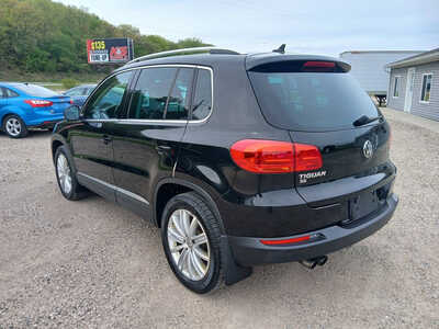 2016 Volkswagen Tiguan, $9500. Photo 4
