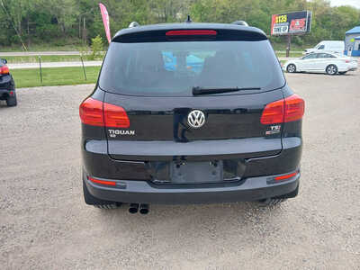 2016 Volkswagen Tiguan, $9500. Photo 5