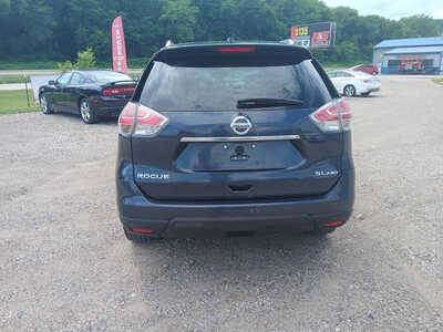 2016 Nissan Rogue, $9500. Photo 4