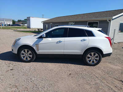 2016 Cadillac SRX, $8000. Photo 2