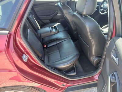 2014 Ford Focus, $4700. Photo 12