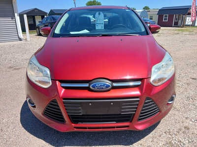 2014 Ford Focus, $4700. Photo 8