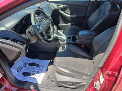 2014 Ford Focus, $4700. Photo 9