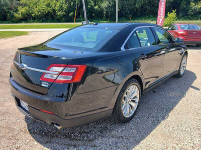2015 Ford Taurus, $9500. Photo 5