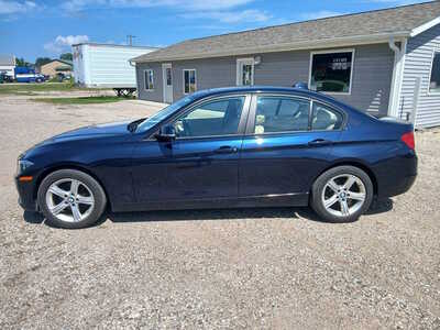 2013 BMW 3 Series, $7900. Photo 2