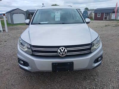 2013 Volkswagen Tiguan, $7800. Photo 8