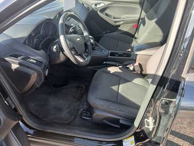 2016 Ford Focus, $5500. Photo 9