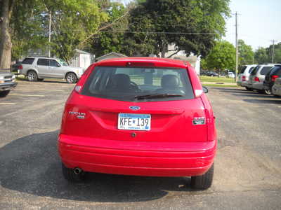 2006 Ford Focus, $3250. Photo 6