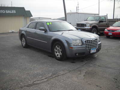 2007 Chrysler 300, $2500. Photo 3