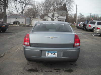 2007 Chrysler 300, $2500. Photo 6