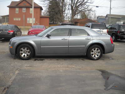 2007 Chrysler 300, $2500. Photo 10