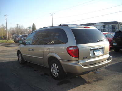 2005 Chrysler Town & Country, $4750. Photo 7