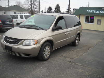 2003 Chrysler Town & Country, $3750. Photo 3