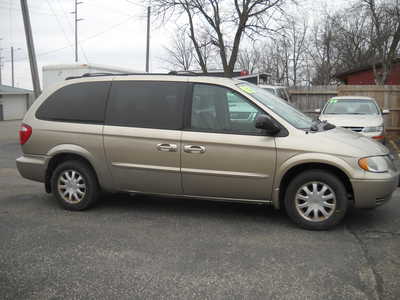 2003 Chrysler Town & Country, $3750. Photo 4