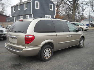 2003 Chrysler Town & Country, $3750. Photo 5