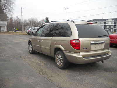 2003 Chrysler Town & Country, $3750. Photo 7