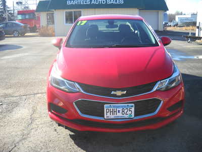 2017 Chevrolet Cruze, $8500. Photo 2