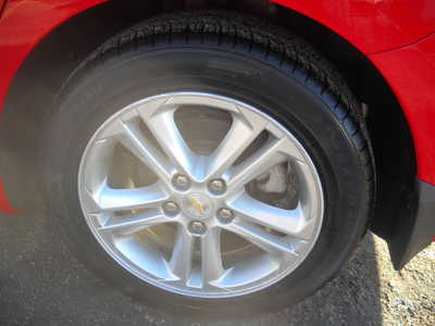2017 Chevrolet Cruze, $8500. Photo 11