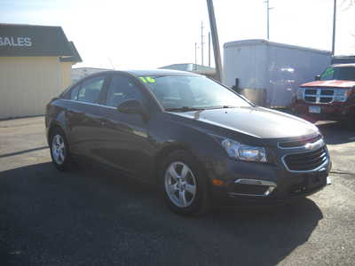 2016 Chevrolet Cruze, $7500. Photo 3