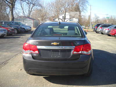 2016 Chevrolet Cruze, $7500. Photo 6