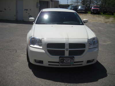 2006 Dodge Magnum, $9500. Photo 2