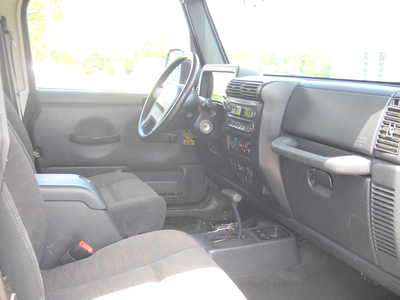 2004 Jeep Wrangler, $7995. Photo 9