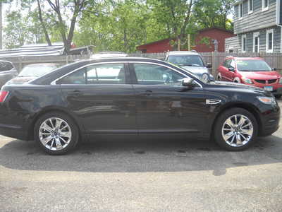 2012 Ford Taurus, $6750. Photo 4