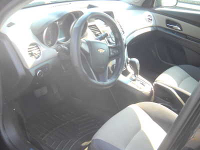 2012 Chevrolet Cruze, $5200. Photo 9