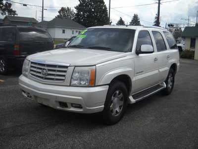 2002 Cadillac Escalade, $5995. Photo 1