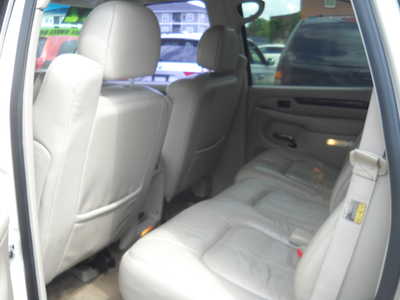 2002 Cadillac Escalade, $5995. Photo 10