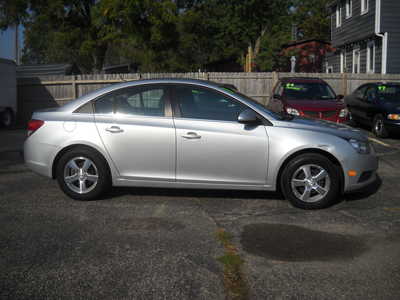 2011 Chevrolet Cruze, $4995. Photo 4