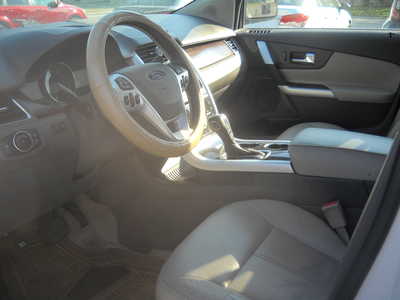 2011 Ford Edge, $5450. Photo 9