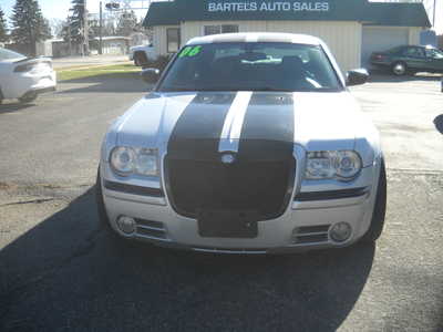 2006 Chrysler 300, $6995. Photo 2