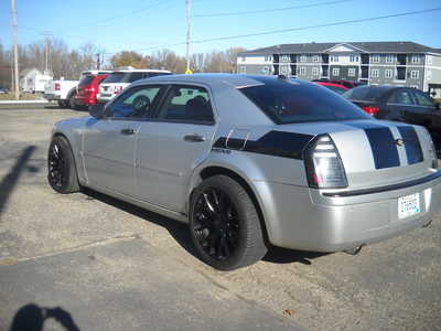 2006 Chrysler 300, $6995. Photo 5