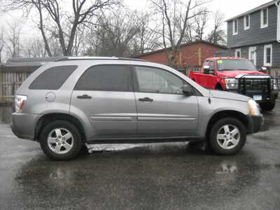 2005 Chevrolet Equinox, $3500. Photo 4