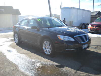 2011 Chrysler 200, $4250. Photo 7