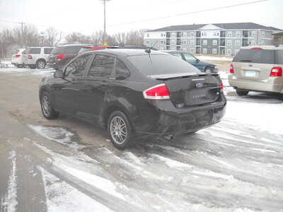 2010 Ford Focus, $2200. Photo 3