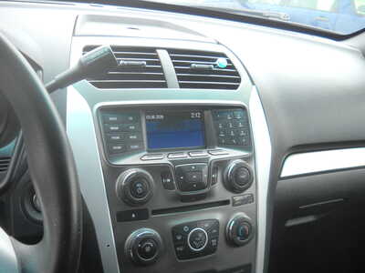 2015 Ford Explorer, $4995. Photo 12