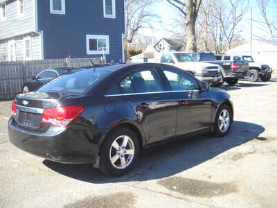 2014 Chevrolet Cruze, $5995. Photo 5