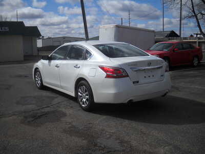 2013 Nissan Altima, $4995. Photo 3