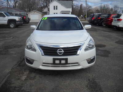 2013 Nissan Altima, $4995. Photo 8