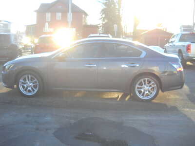 2013 Nissan Maxima, $4750. Photo 2