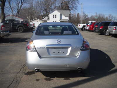 2009 Nissan Altima, $5500. Photo 6